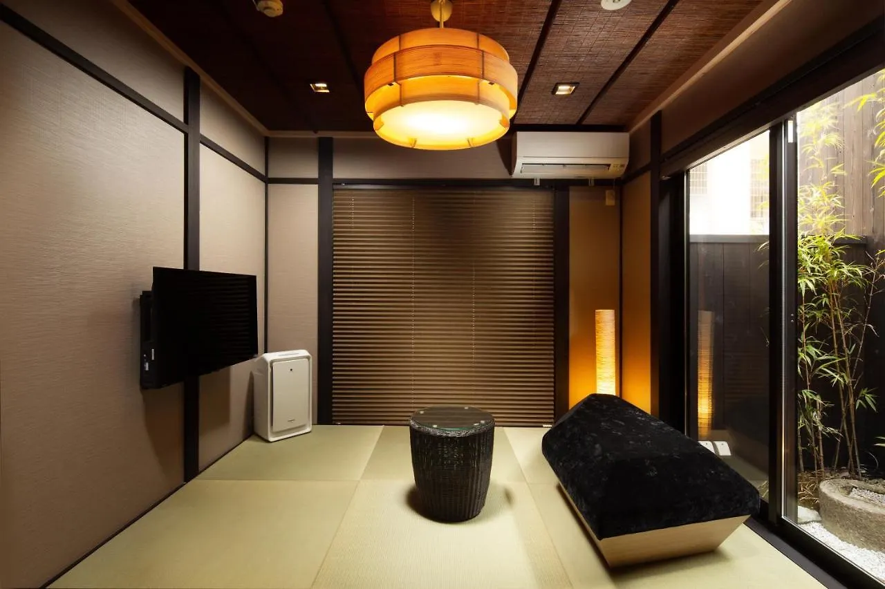 Tsumugi Kiyomizugojo Kyoto 0*,
